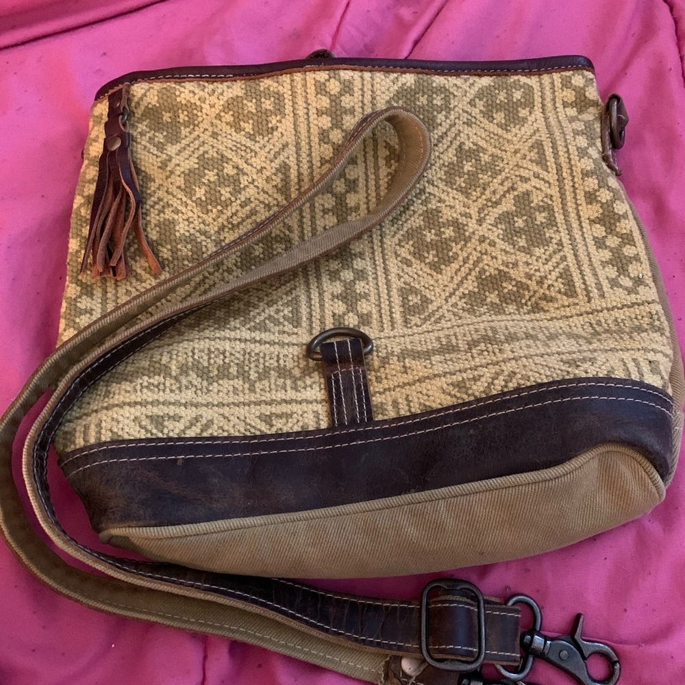 Myra Bag